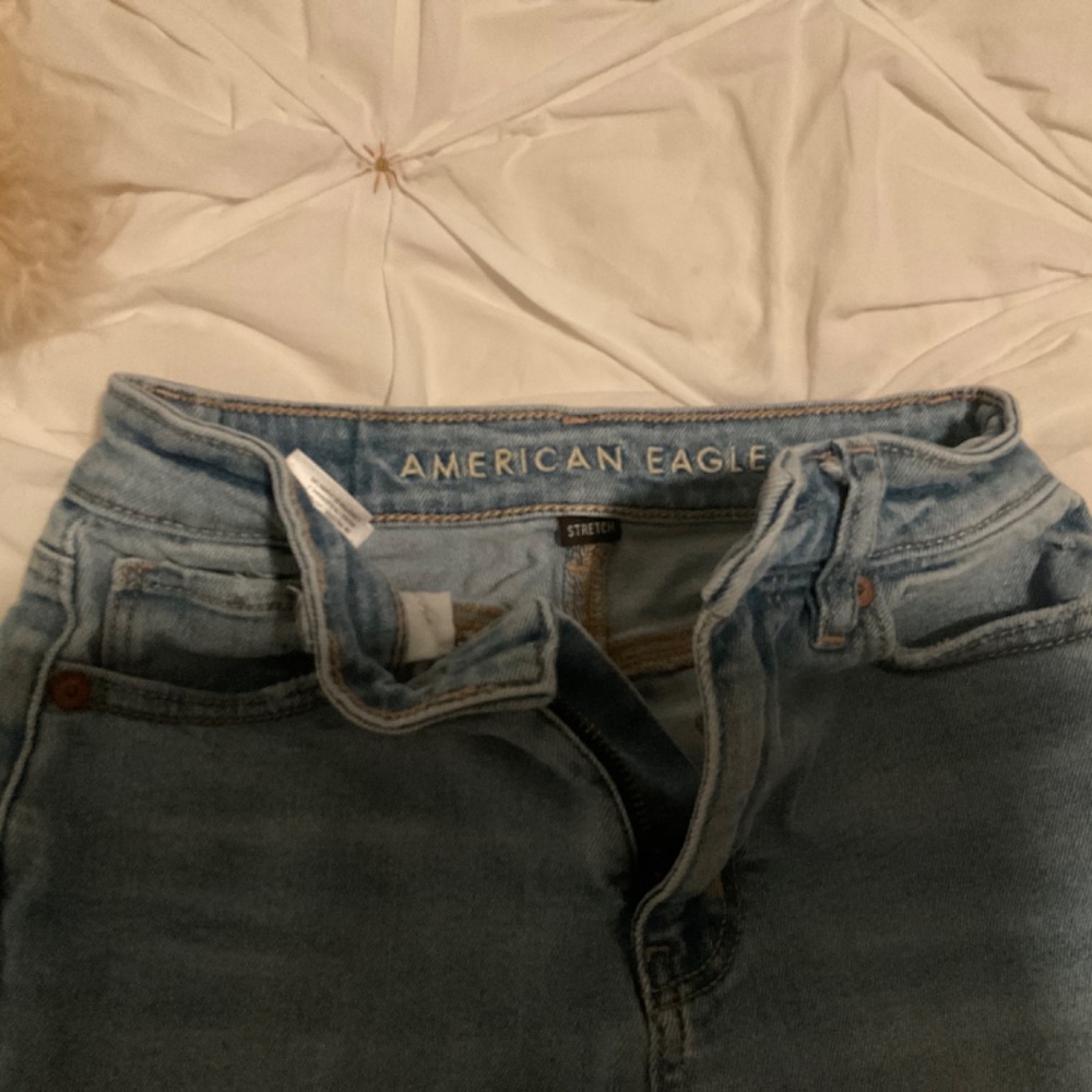 American Eagle Mom Shorts - Picture 2 of 3